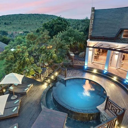 Mount Grace Hotel & Spa Magaliesburg Exterior foto The swimming pool at the resort