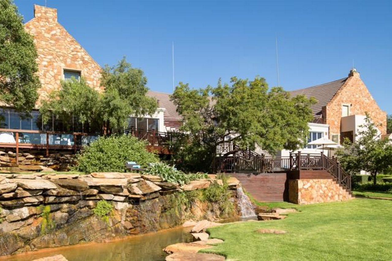Mount Grace Hotel & Spa Magaliesburg Exterior foto The Village at Wild dunes