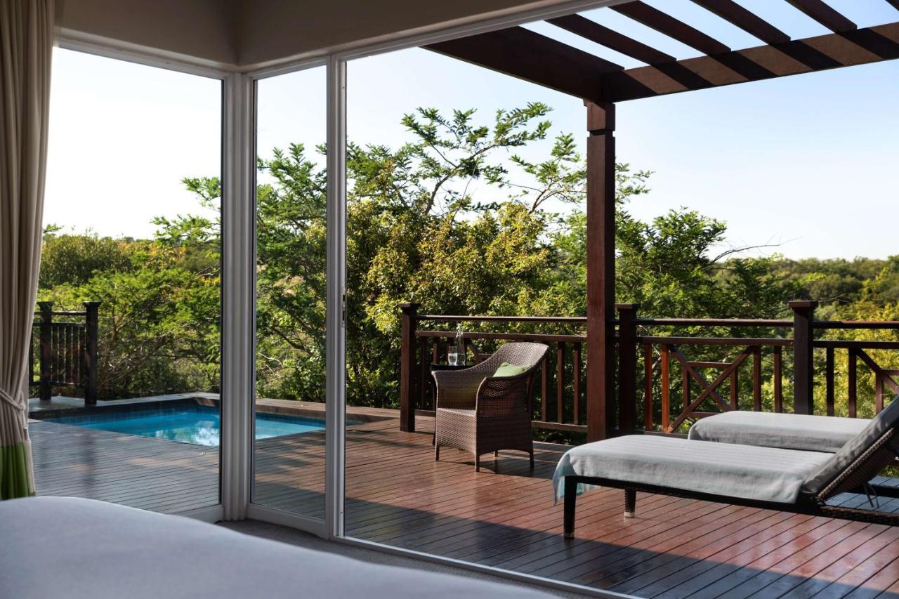 Mount Grace Hotel & Spa Magaliesburg Exterior foto A sliding door