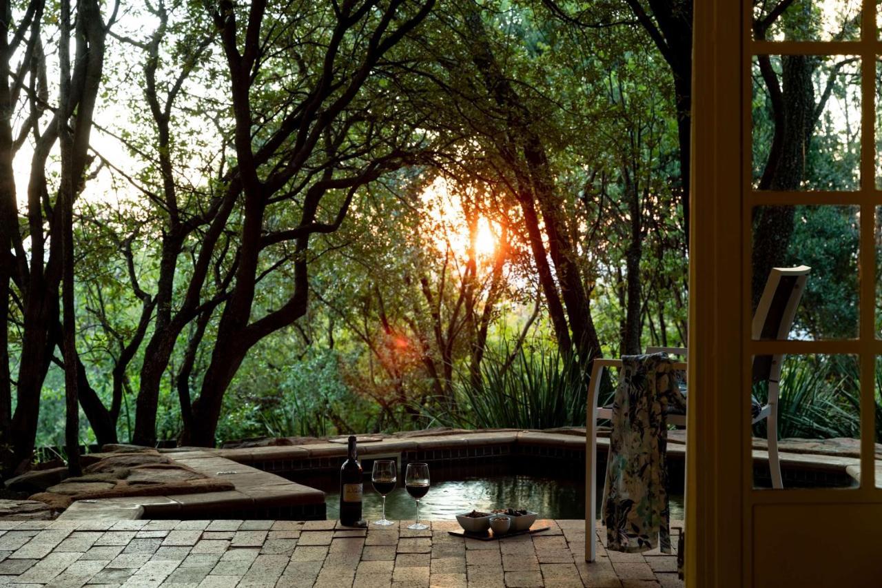 Mount Grace Hotel & Spa Magaliesburg Exterior foto The deck at the house