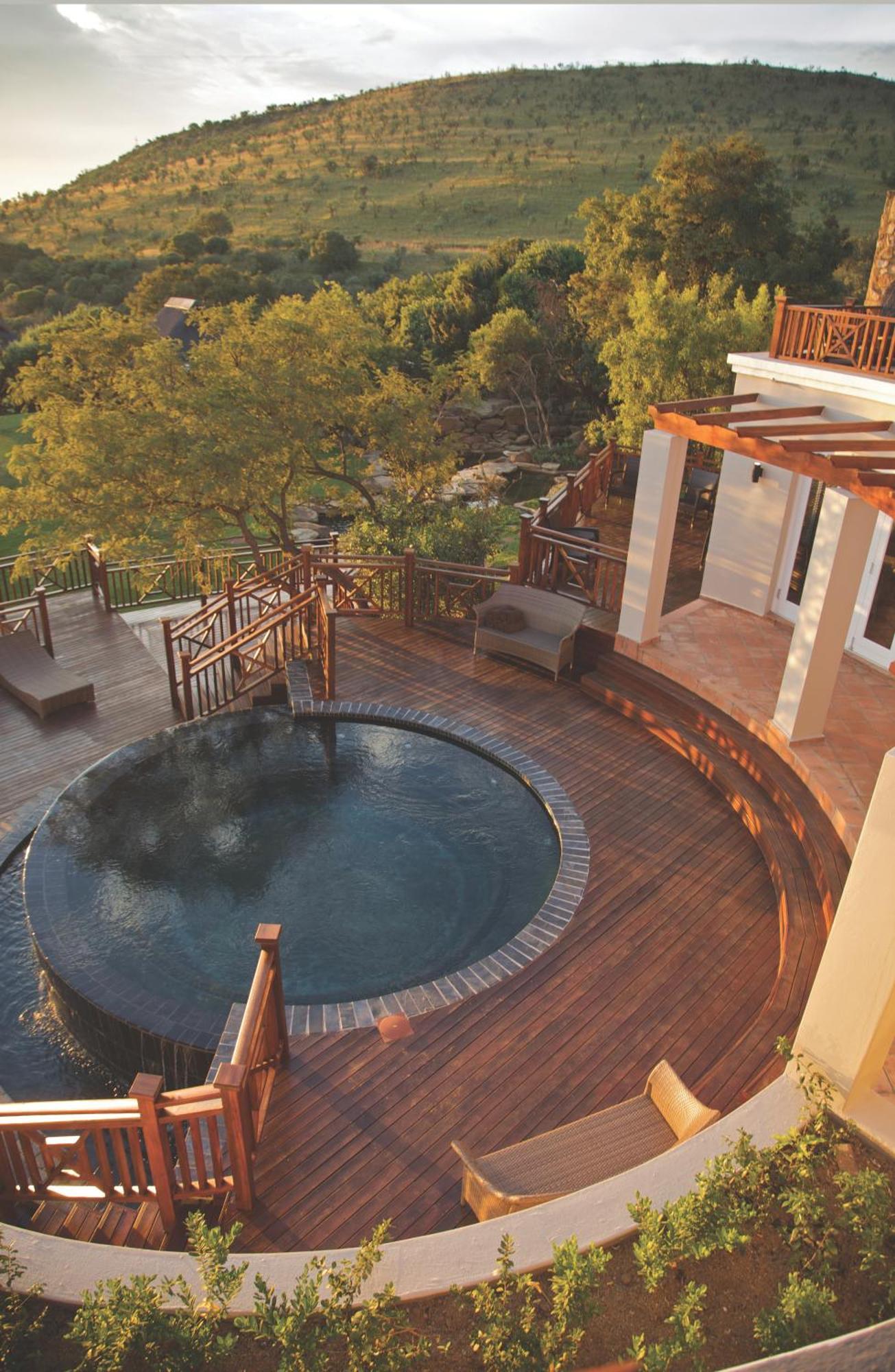 Mount Grace Hotel & Spa Magaliesburg Exterior foto A spa at the Taj Bengal