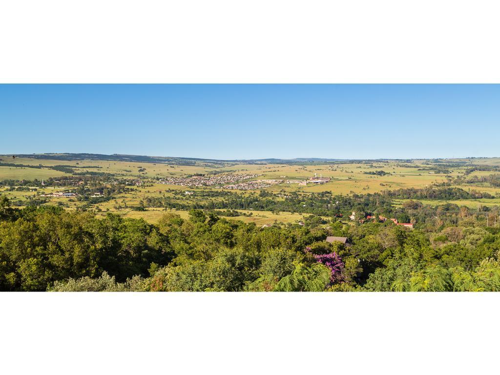 Mount Grace Hotel & Spa Magaliesburg Exterior foto Panorama of the town