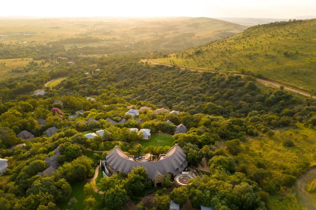 Mount Grace Hotel & Spa Magaliesburg Exterior foto Aerial view of the resort
