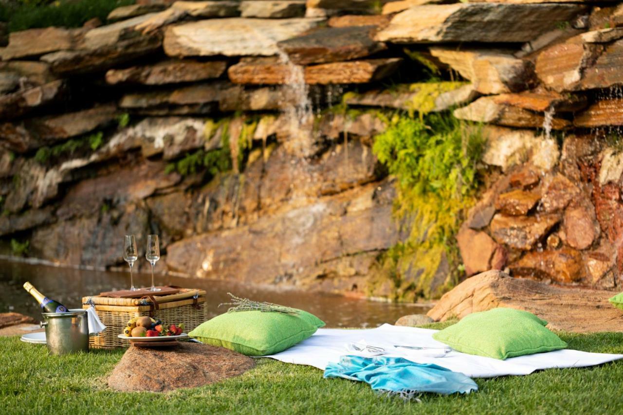 Mount Grace Hotel & Spa Magaliesburg Exterior foto The Waterfall