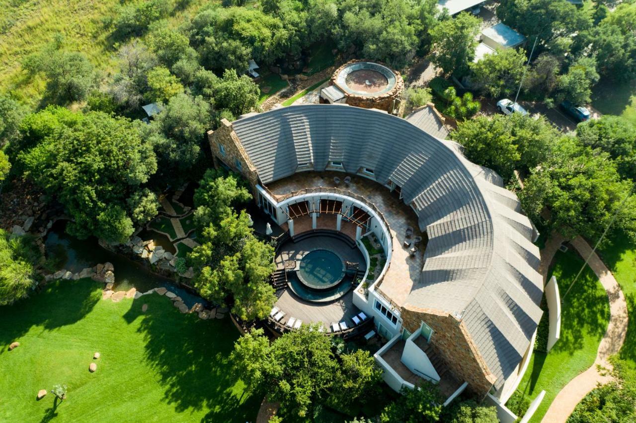 Mount Grace Hotel & Spa Magaliesburg Exterior foto Aerial view of the San Antonio Museum of Art